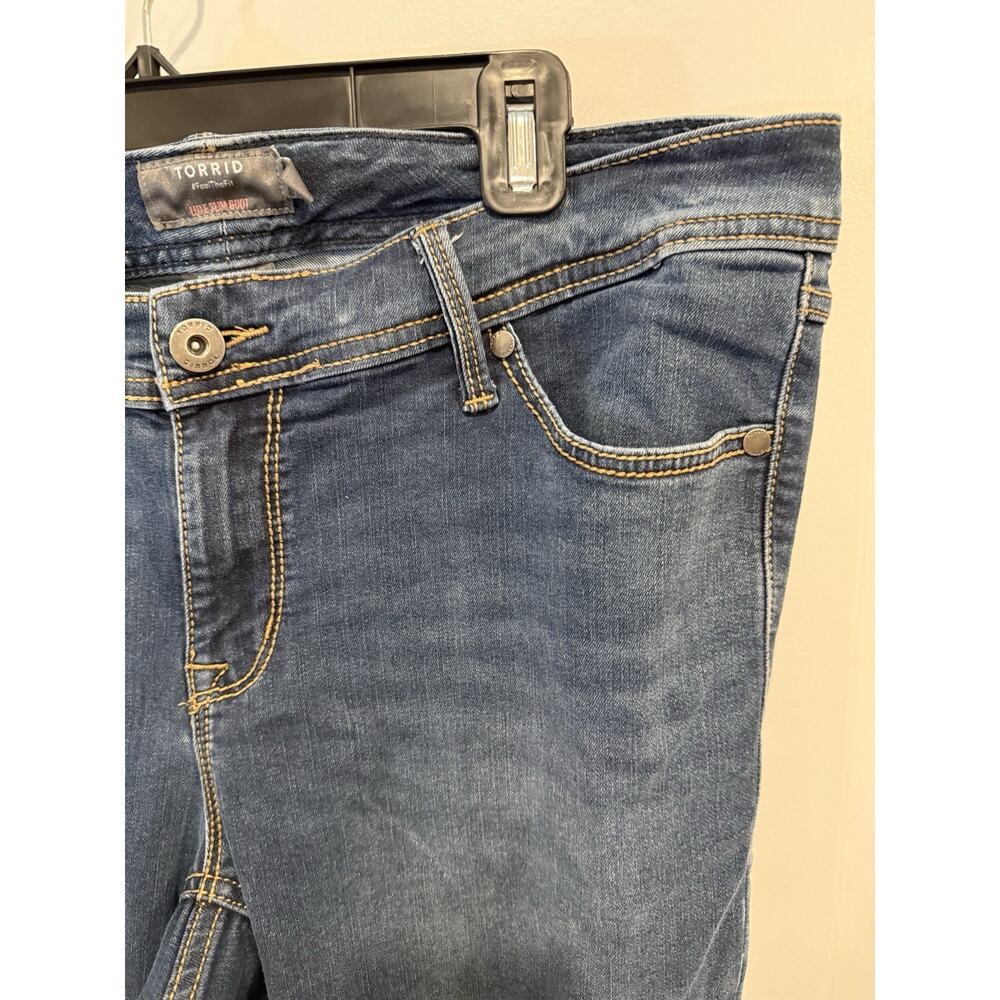 Torrid Luxe Slim Boot Jeans Stretch Medium Wash Blue Women’s 14XS Short Classic - Picture 4 of 6